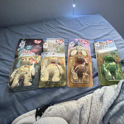 Ty Beanie Babies McDonald s Bears Set of 4 Glory Maple Britannia Erin 1998