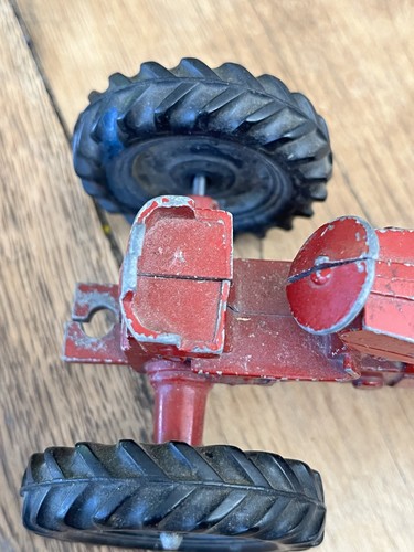 Vintage 1960’s Cast Iron Red Farmall 656 Tractor Ertl Co. Made In USA - Picture 5 of 7