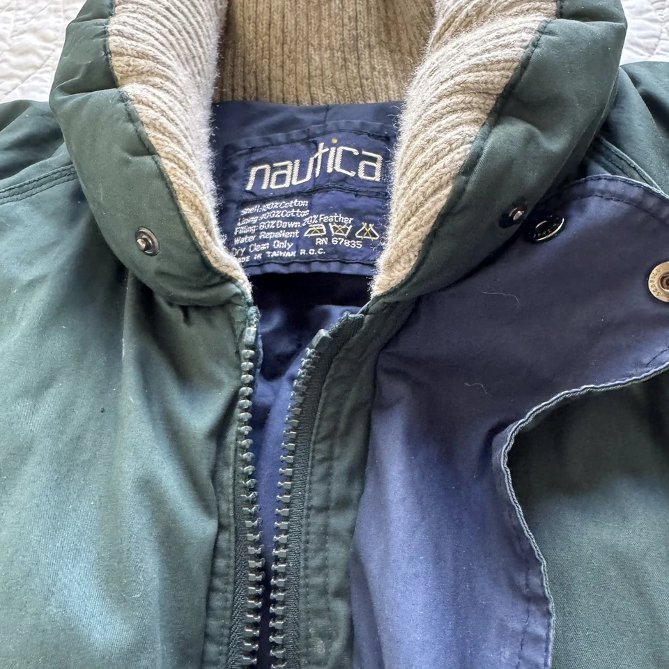 Chaqueta acolchada de plumón Nautica de colección para hombre L verde desteñida exterior gamuza parche en el codo  Foto 4 de 4