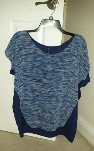NEW NYDJ NOT YOUR DAUGHTER'S JEANS Blue Rain Striped Top Blouse SIZE SMALL $88