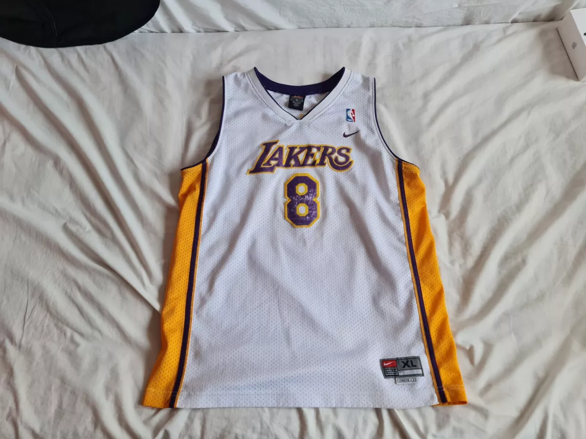 Vintage best sale lakers jersey