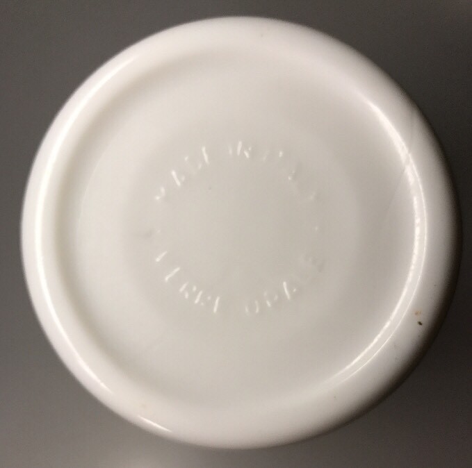 Bocal Vintage En Verre Opale H 22,5 D 9,5 Cm Idéal Déco Cuisine Vintage N16 - Vendu