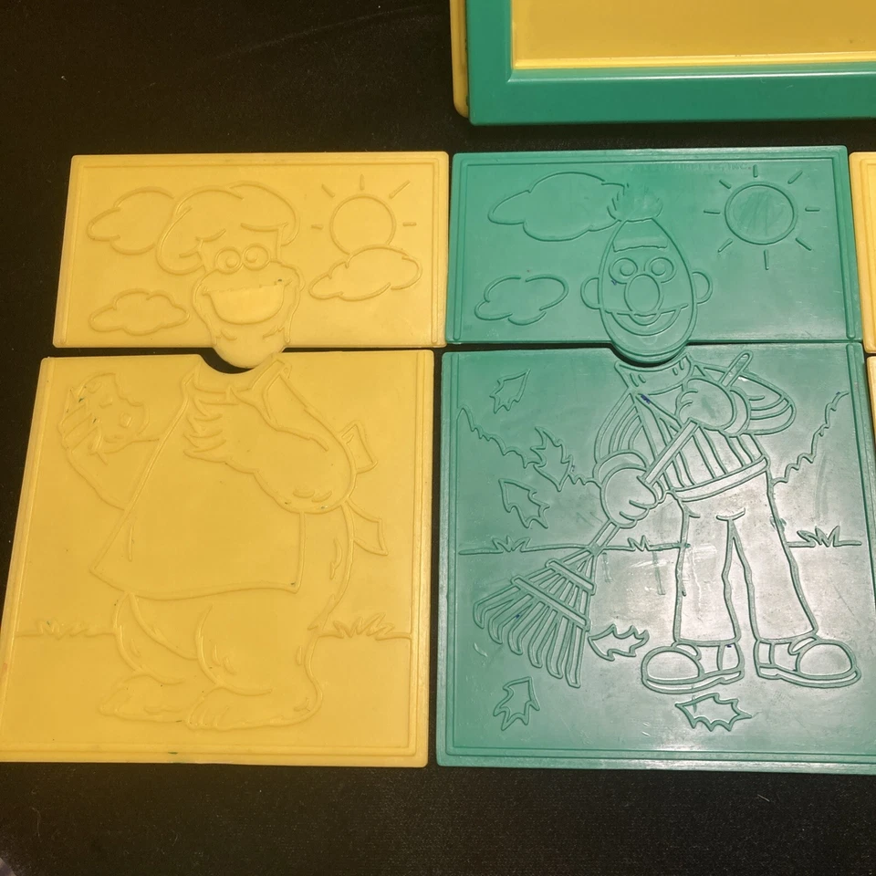 Vintage Muppets Sesame Street Rub & Color Plates and Color Holder - 1989 - Image 2 of 4