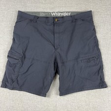 Wrangler ATG Shorts Mens 42 Gray Cargo Microfiber Stretch Pockets 9 Inseam