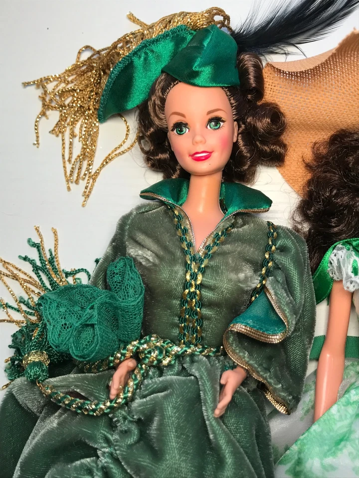 Lote de 5 bonecas Barbie Ken E o Vento Levou - Scarlett Rhett 75º aniversário - Imagem 2 de 4