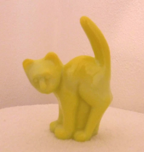 Fenton Dandelion Scary Cat Figurine Made by Mosser