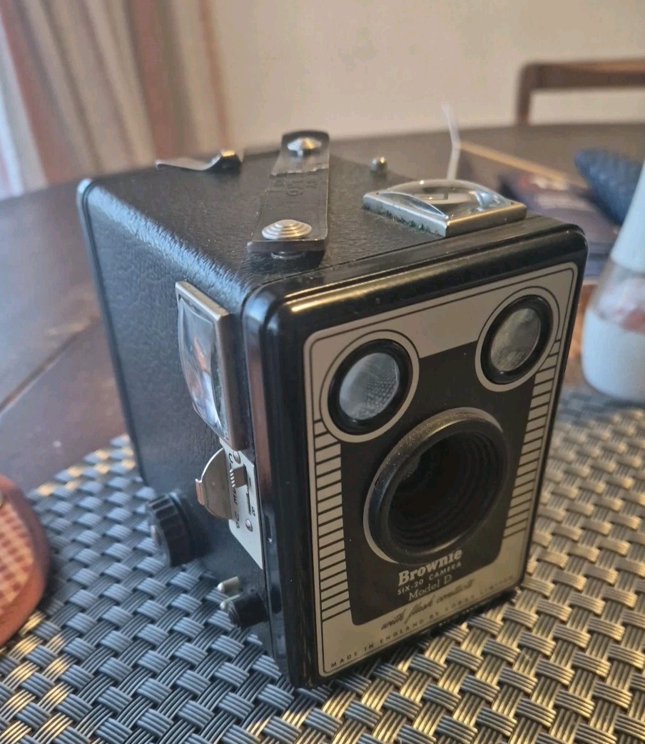 Foto 1 di 12