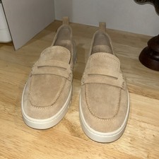 NWOB NEW Vionic Uptown Hybrid Penny Loafer Slip On Sneaker Sand Suede Womens 7.5