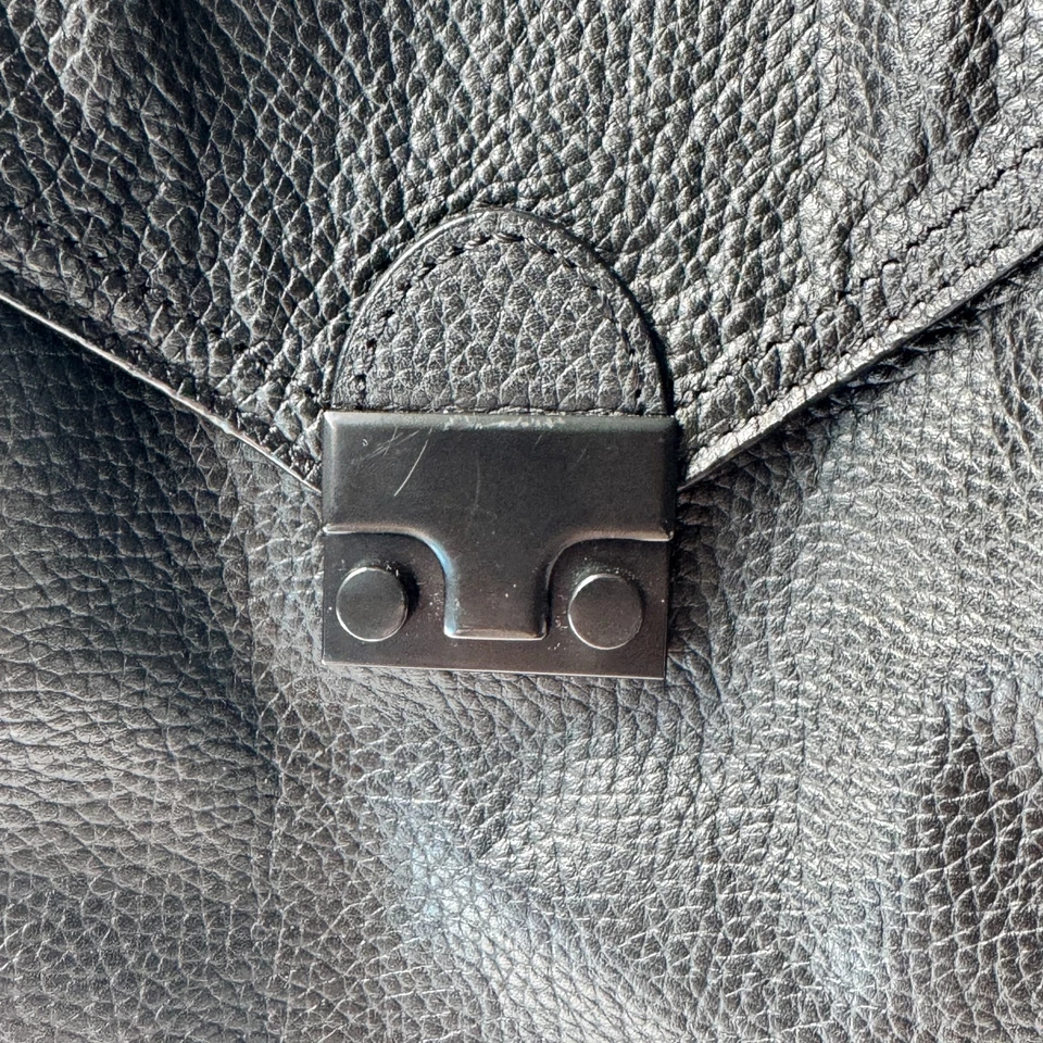 Bolso para computadora portátil LOEFFLER RANDALL TOTE de cuero negro con guijarros estructurados TUDDED Foto 4 de 4