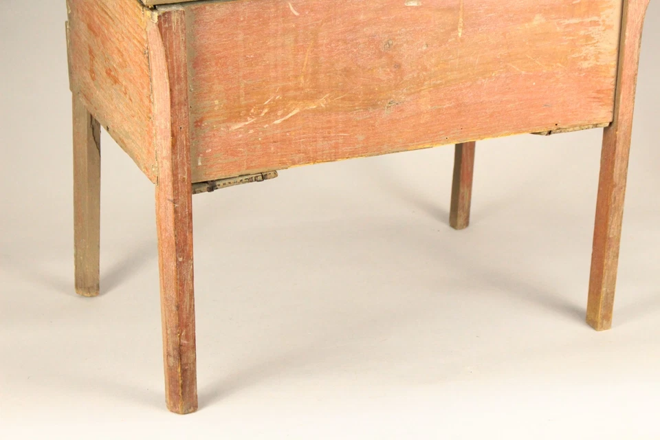 = Antique 18th c. Primitive Raised Pine Chest / Bible Box Salmon Painted - Image 4 of 4