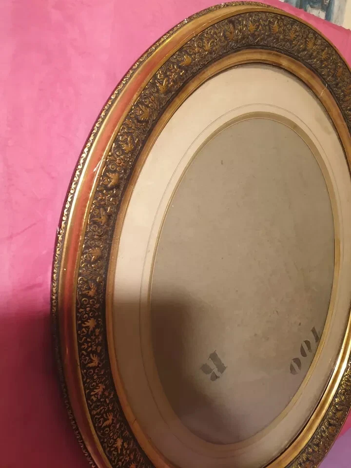 RARE Très grand cadre ancien ovale bois et stuc vitré sorti de grenier - Photo 2/4