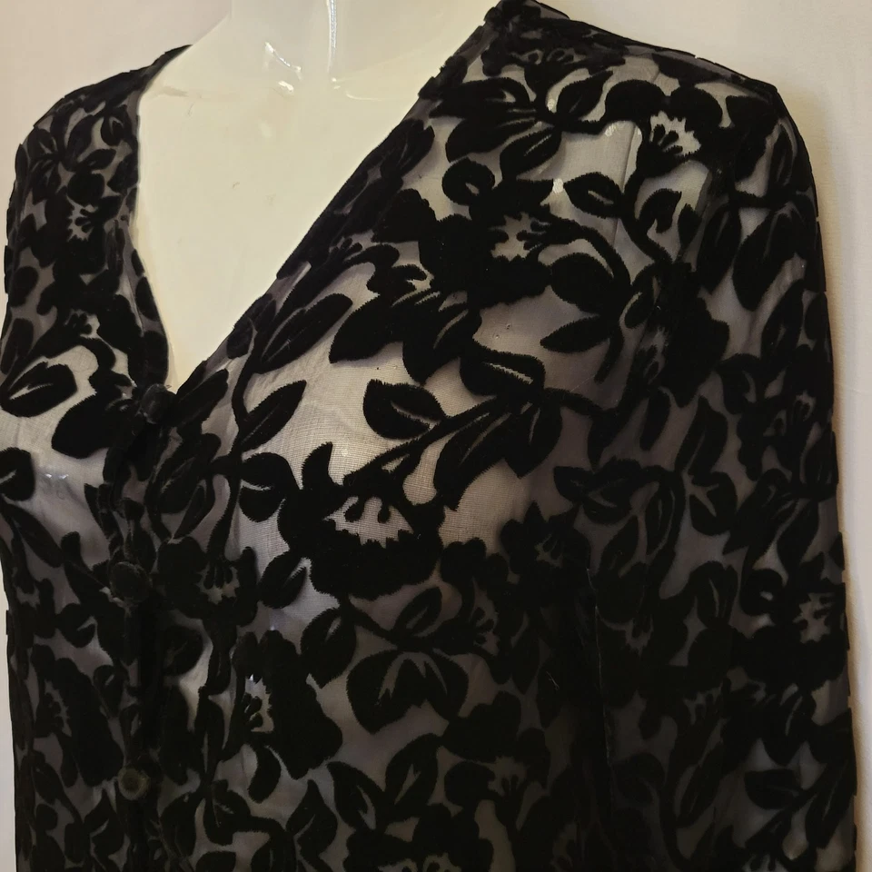 Blusa mujer Laura Ashley mediana negra terciopelo devore floral viscosa seda transparente Foto 2 de 4