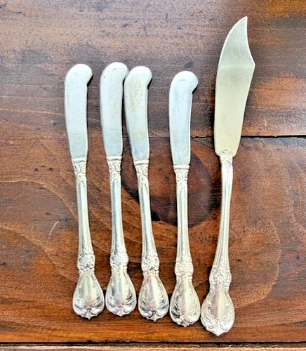 4 Old Master by Towle Sterling Silver Individual Butter Spreaders **with MASTER