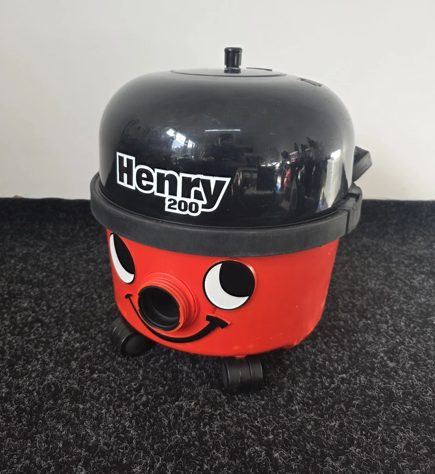 Numatic Henry Single Speed Hoover Bagged Vacuum Cleaner NEW TOOLKIT, FILTER, BAG - Image 4 of 4