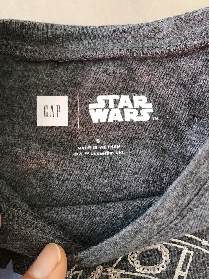 gap kids Star Wars Size Small Top R2D2 gray EUC - Image 3 of 4