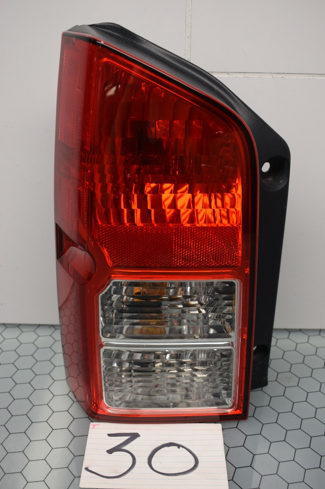 05 06 07 08 09 10 11 12 Pathfinder DRIVER Side Tail Light Used Rear Lamp #30-T 