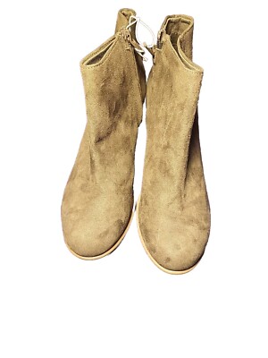 OLD NAVY Booties Womens Sz Oregon Trail Heeled Boots Olive Green Faux  Suede