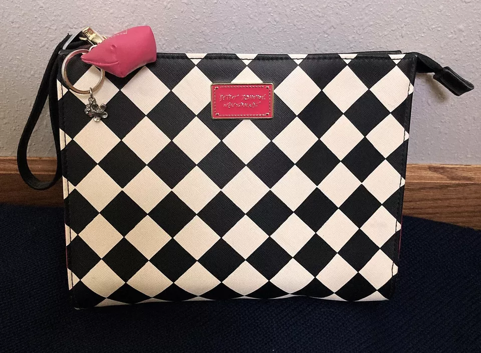 BETSEY JOHNSON-NEGRO/BLANCO/ROSA-A CUADROS/IMPRESIÓN A RAYAS-MUÑEQUERA-DIJES ROSAS-NUNCA USADOS