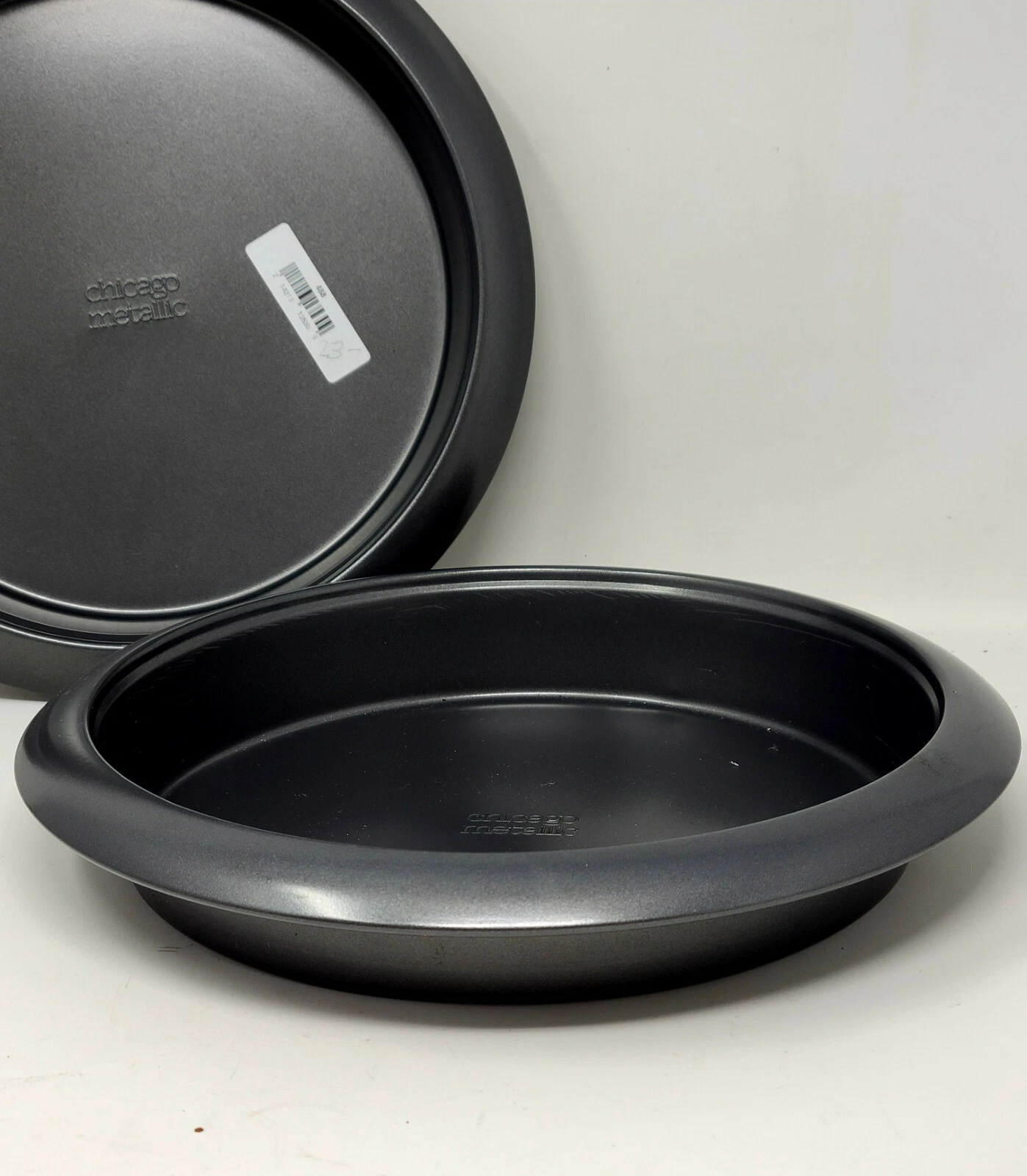 Set of 2 Chicago Metallic Professional Non-Stick Round Cake Pan, 8-Inch