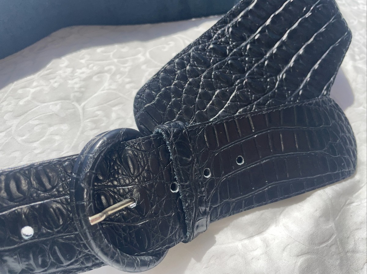 Gorgeous Vintage Black Leather Belt crocodile Design 34”-39