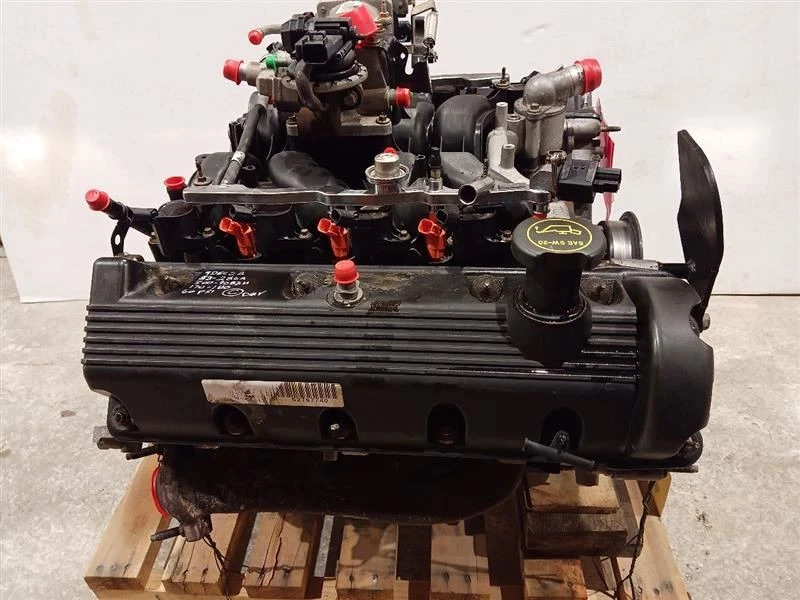 4.6L Engine 272846 Miles 8th Digit VIN W from 2003 Mercury Grand Marquis 9341308 Foto 2 de 4