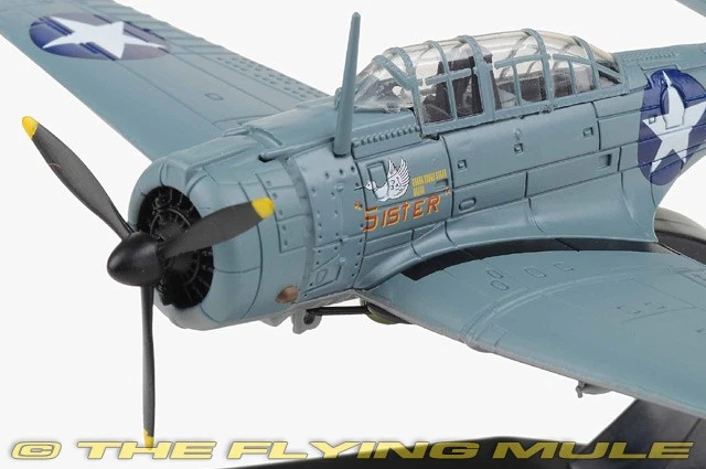 Oxford Diecast 1:72 SBD-4 Dauntless USMC VMSB-233 Sister Foto 3 de 4