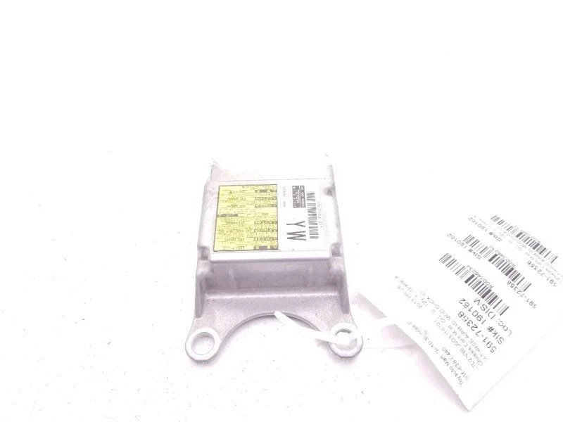 Toyota Prius V Three 2013 1,8 L tracción delantera con airbag módulo de control electrónico ECM  Foto 4 de 4