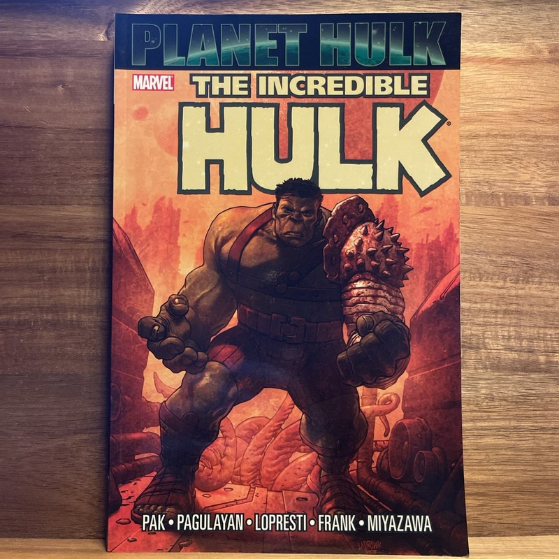Marvel Planet Hulk Graphic Novel The Incredible Hulk Collectible Comics Mint