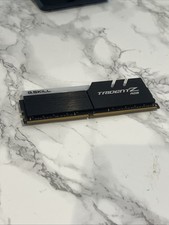 G. Skill TridentZ RGB DDR4-3200 CL16 16 GB 1x16