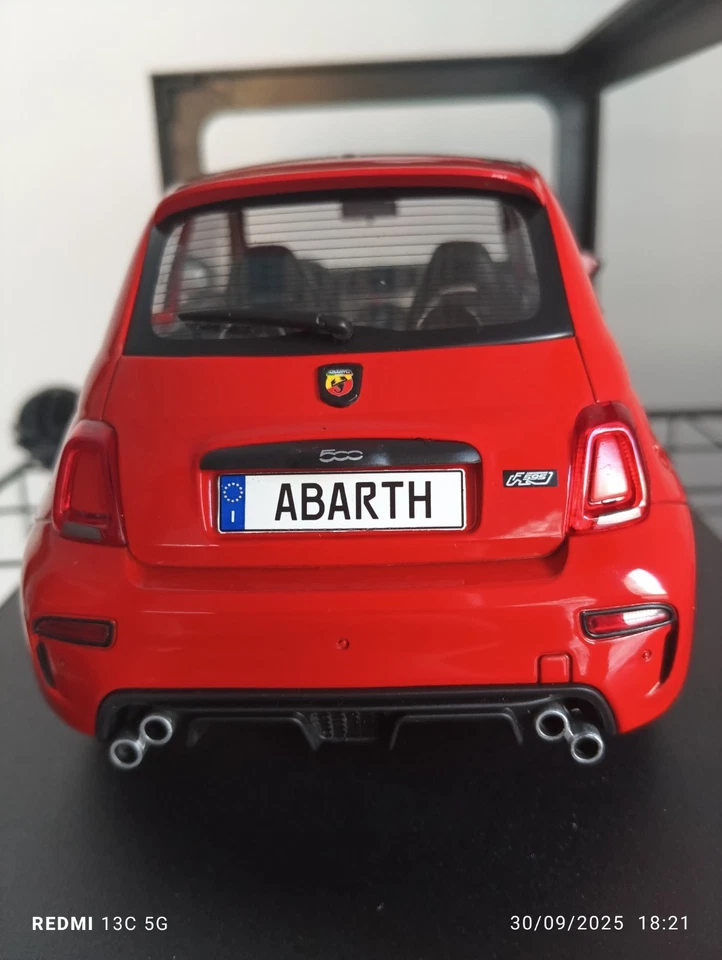 Modellino Abarth Solido F595 Abarth 1:18 - Immagine 2 di 4