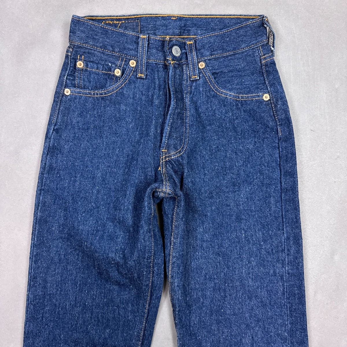 Vintage Levis 501 Jeans Mens 25x32 Blue 90s Made USA Fuzzy Student