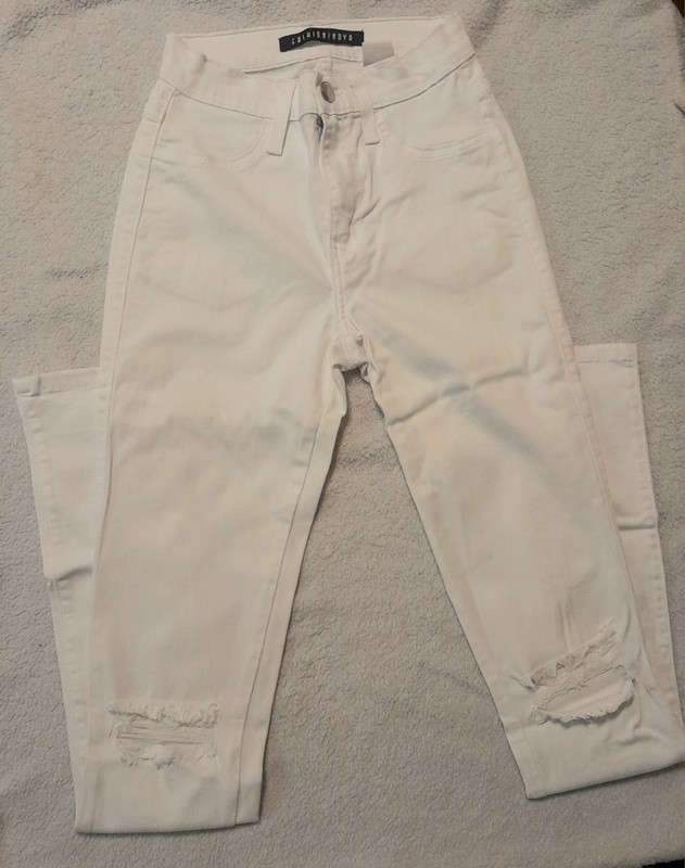 Women's Size 1 White Denim Distressed Skinny Fashion Nova Jeans