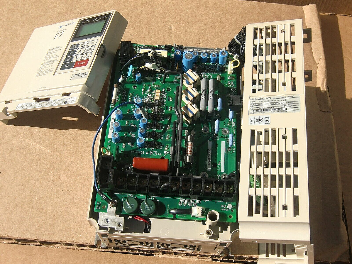 YASKAWA F7 AC VARIABLE FREQUENCY DRIVE, 380-480V, 17A, 10HP YASKAWA F7 AC VARIABLE FREQUENCY DRIVE, 380-480V, 17A, 10HP