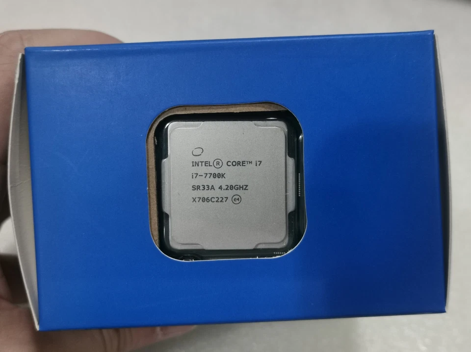 *NEW*Intel Core i7-7700K 4.2 GHz 4 Cores Desktop CPU Processor BX80677I77700K - Image 3 of 4