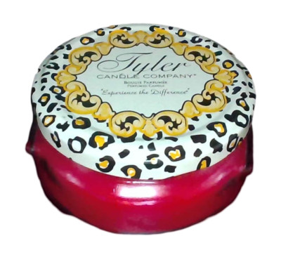 Tyler Candle Company - A Christmas Tradition - 3.4oz jar candle