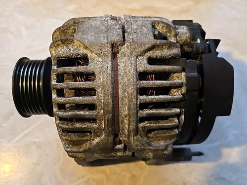 Lichtmaschine 90A BOSCH 028903028D 0124325003 VW / Audi / Skoda