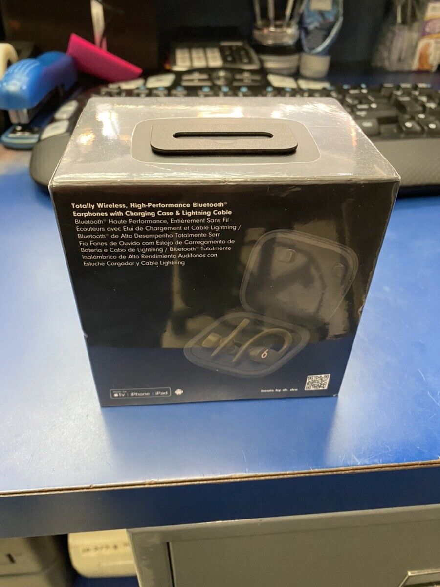 Beats PowerBeats Pro Black Brand New Sealed (E10011084) Beats PowerBeats Pro Black Brand New Sealed (E10011084)