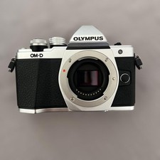 Olympus OM-D E-M10 Mark II Mirrorless Camera with Lens Used From Japan