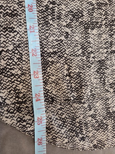 Eileen Fisher NWT Med. Silk Scoopneck Sleeveless Top - Picture 5 of 5