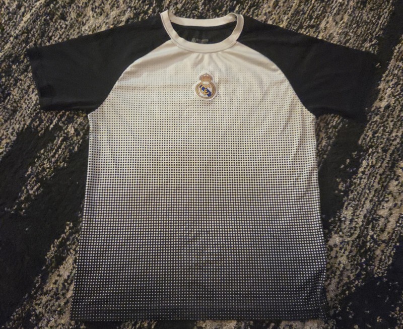 Real Madrid Vlack Dot All Over T-shirt Size  Men's Medium 