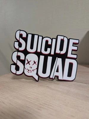 Plaque Suicide Squad Logo 3D Décoration Enseigne Étagère DC Comics 17x12cm - Photo 1/4