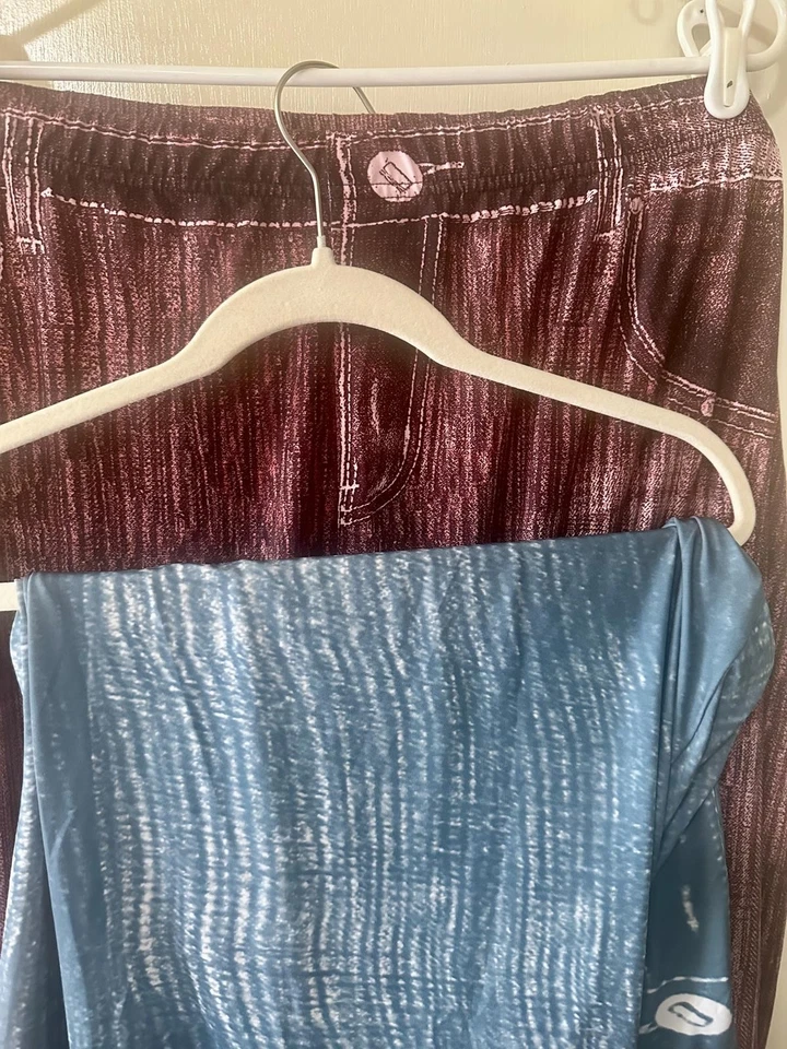 LOTE de 2 Leggings Capris 28 Denim Estampado Talla Grande 8X Foto 2 de 4