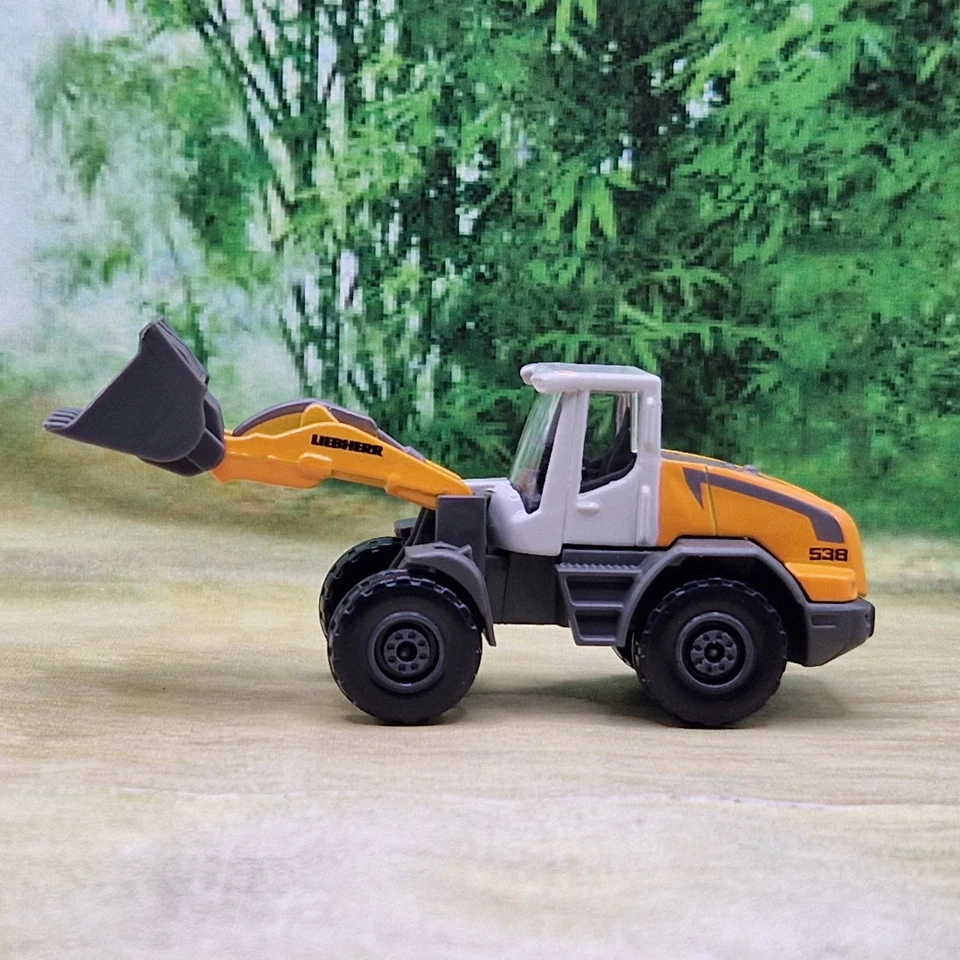 Majorette Liebherr L538 Digger Diecast Model (58) Excellent Condition - Image 4 of 4