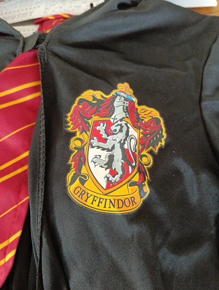 ENSEMBLE COSTUME DRESS UP SET HARRY POTTER GRYFFINDOR ROBE BAGUETTE  - Photo 3/4