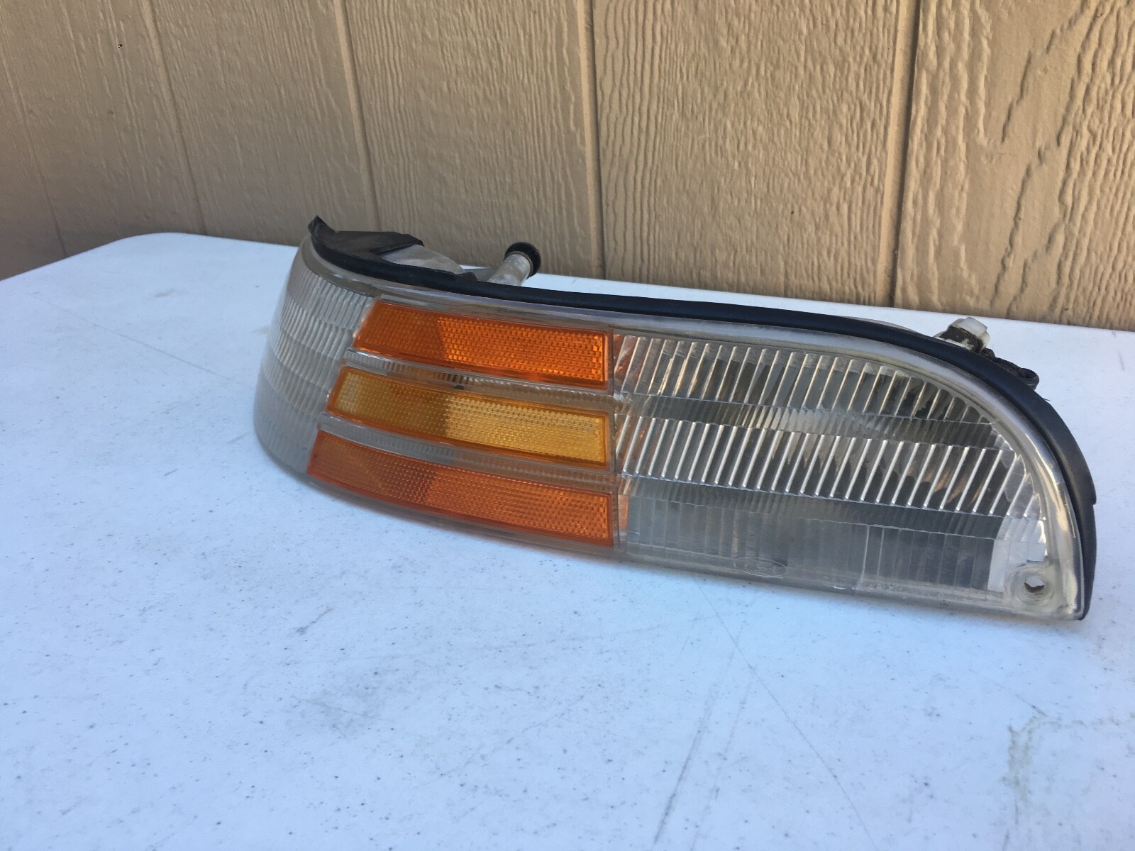 19921997 Ford Crown Victoria Side Marker (LH) Driver eBay