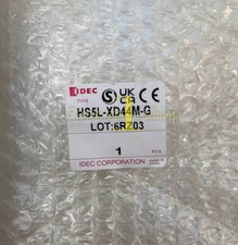 One IDEC HS5L-XD44M-G Spring Lock Safety Door Electromagnetic Switch New