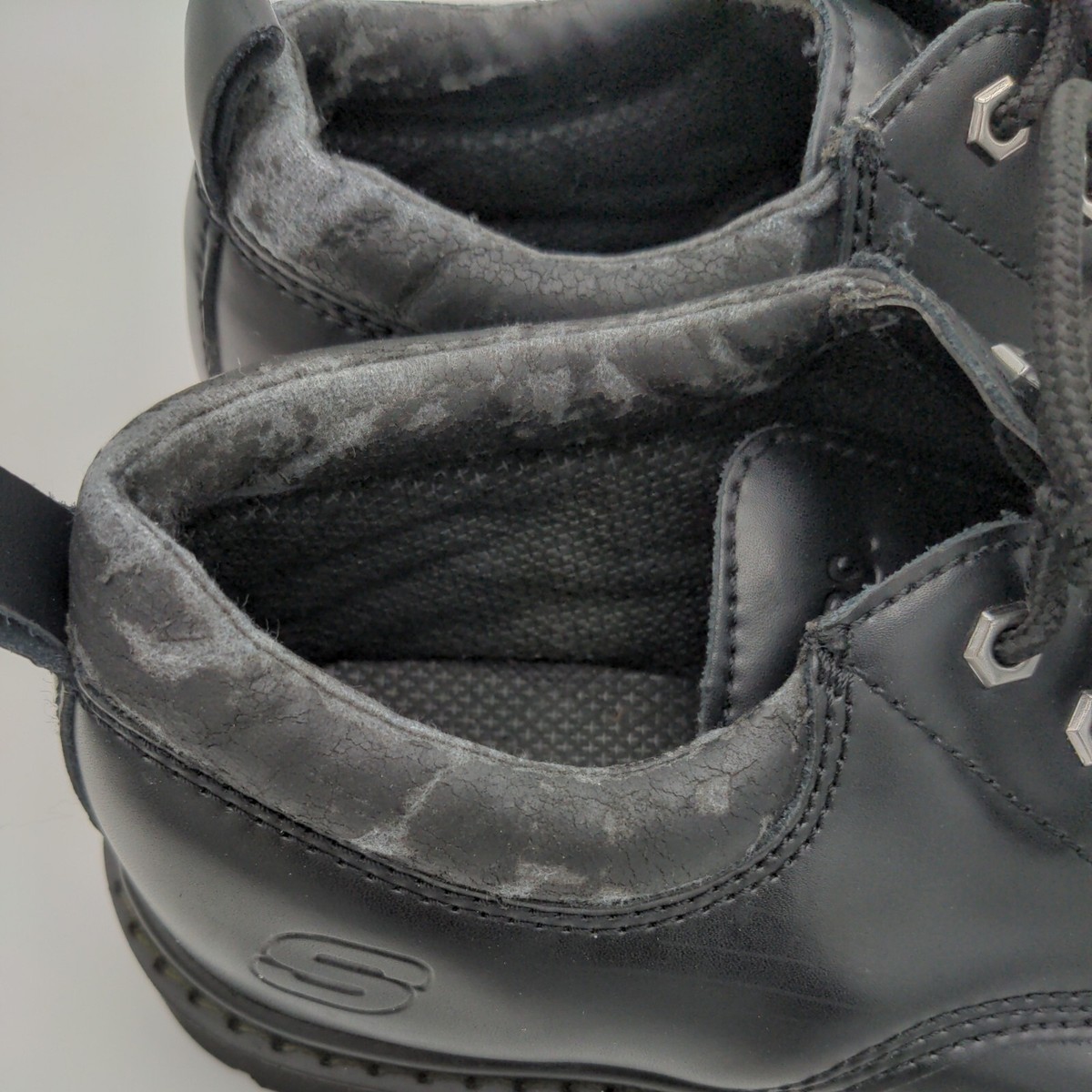 Men\'s Leather‎ Skechers/Comfort Oxford’s Size 7.5 Black Color.Few Flaws see pi Amazon.com | Skechers Men main image 2