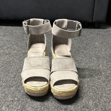 Universal Thread Gray Espadrille Wedges