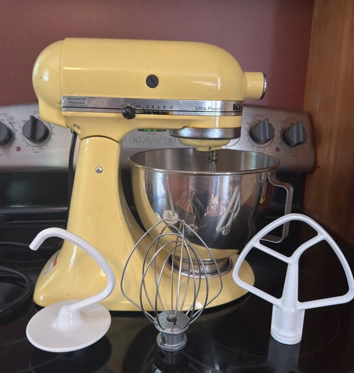 Vintage Kitchenaid K45 Tilt Head Mixer, Butter Harvest gold Yellow 3 attachments
Opens in a new wind