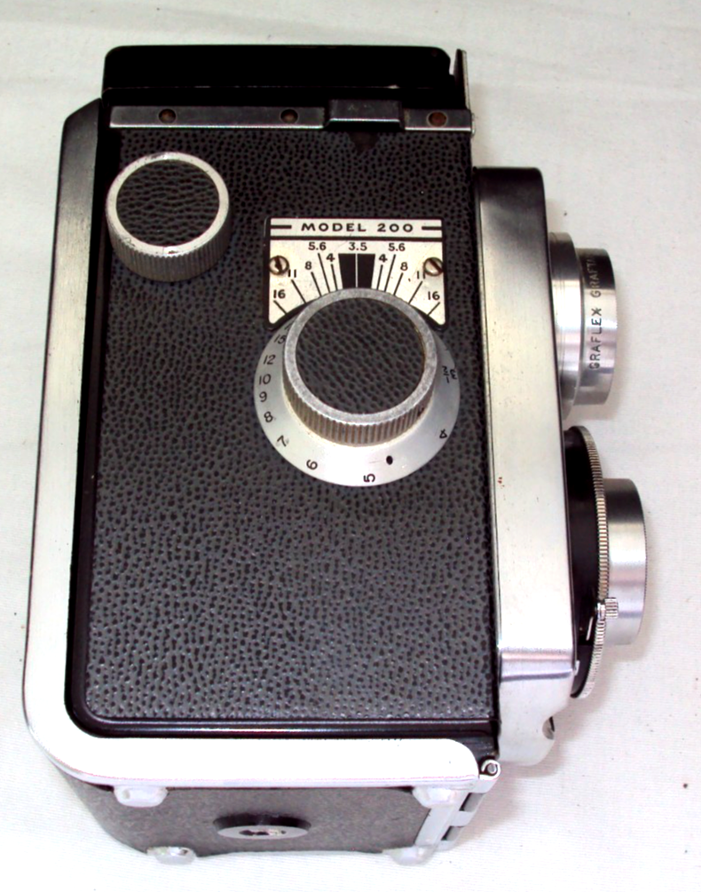 GRAFLEX 22 Model 200 Twin Lens Reflex Camera 1952-1956-Graftar f